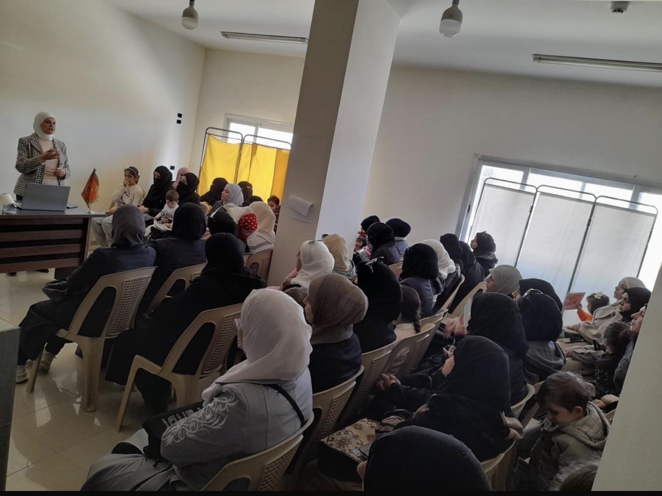 جلسة للأمهات